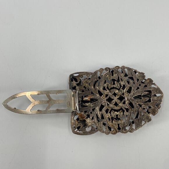 Sterling silver Lilly of the valley lapel clip - Picture 3 of 6
